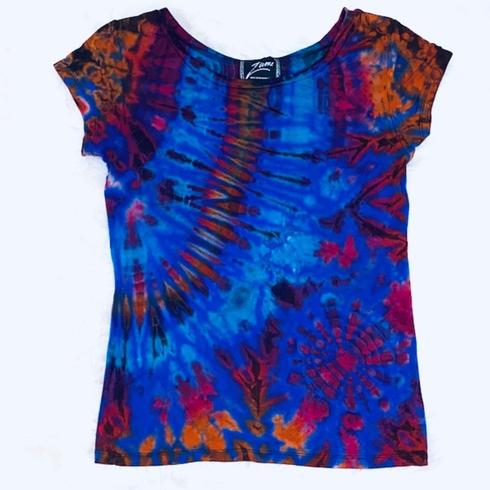Zumi maroon and blue tie dye t-shirt